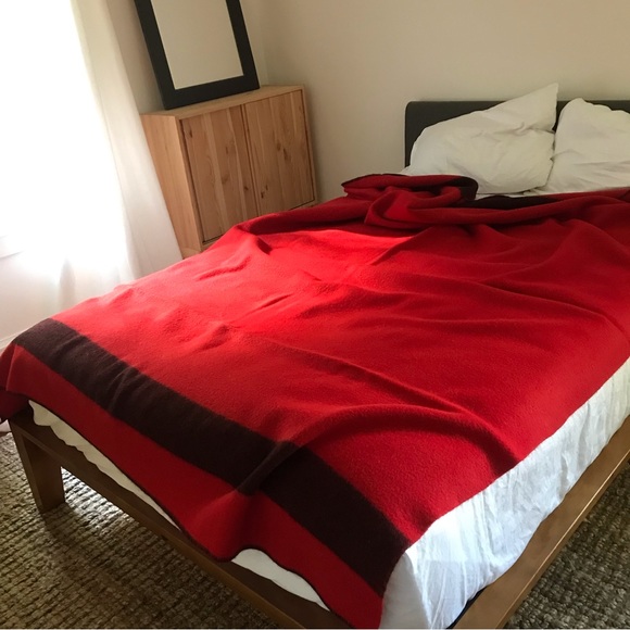 vintage red wool camp blanket - Picture 2 of 8